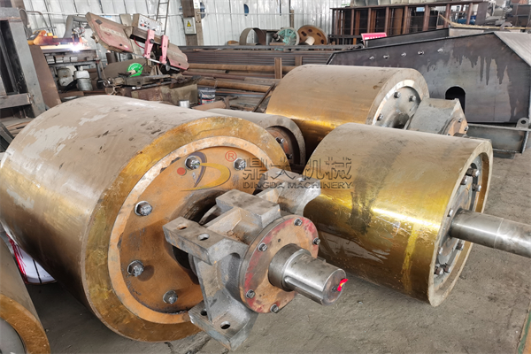 对辊破碎机辊皮耐磨