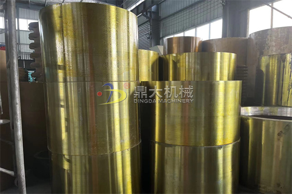 对辊破碎机辊皮采用高铬锰材质