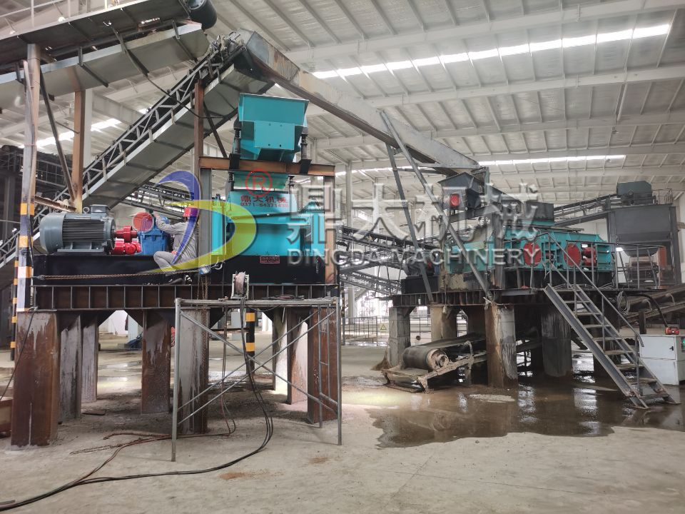 对辊破碎机安装现场