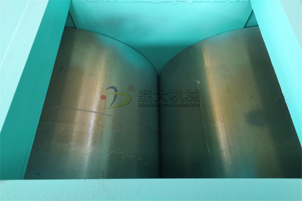 对辊破碎机进料口