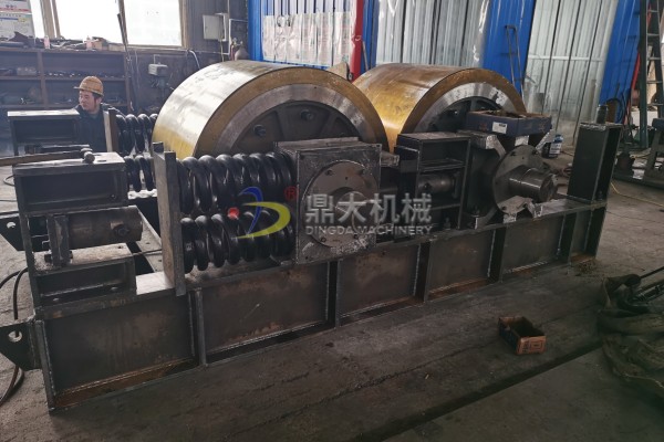 对辊制砂机的辊轮