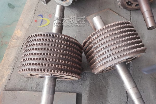 双齿辊破碎机辊轮