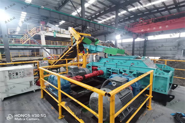 液压对辊制砂机