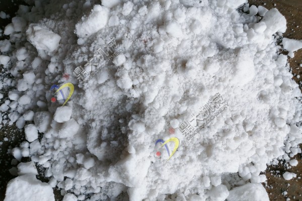 立式湿料粉碎机试机